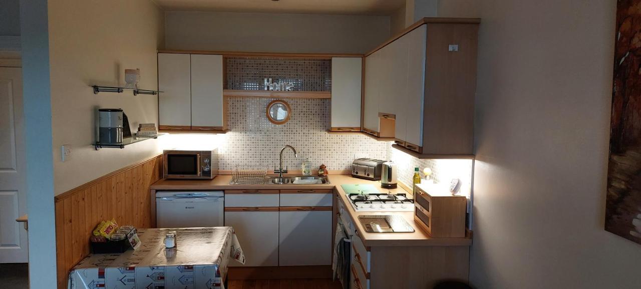 The Lighthouse Loft Apartment Whitehead Luaran gambar
